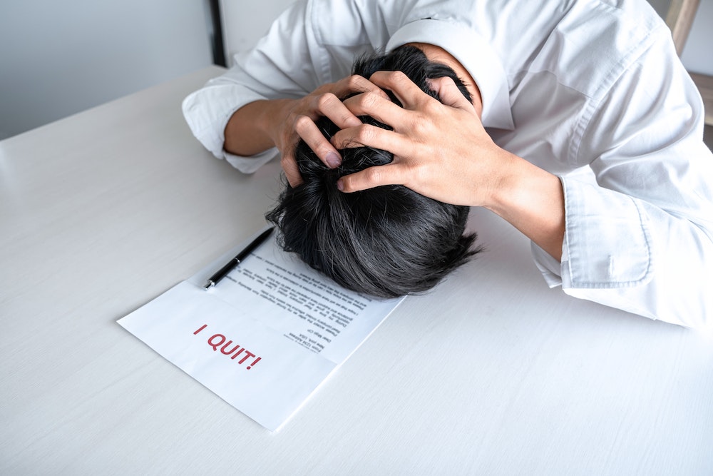 Licenciement abusif pour motif personnel et licenciement économique : comment les distinguer et quelles sont leurs conséquences ?