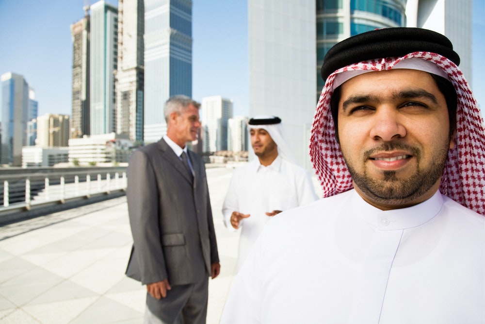 Établir une Entreprise en Zone Franche à Dubaï : Un Guide Légal Expert