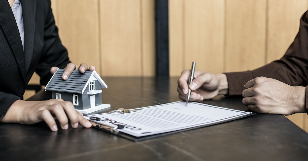 Résiliation en cours d'année des contrats d'assurance : Comprendre et Naviguer avec Prudence