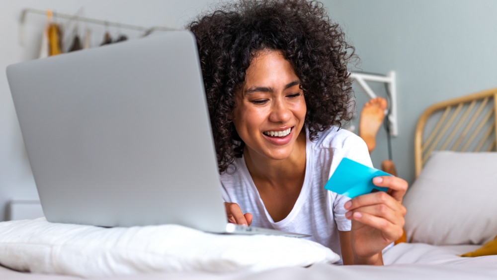 Droits lors des achats en ligne : ce que vous devez savoir pour être protégé
