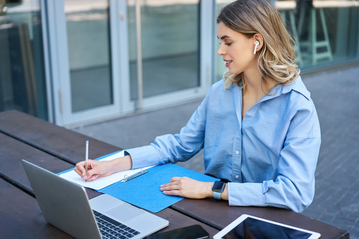 Les aspects juridiques du télétravail post-pandémie : enjeux et perspectives