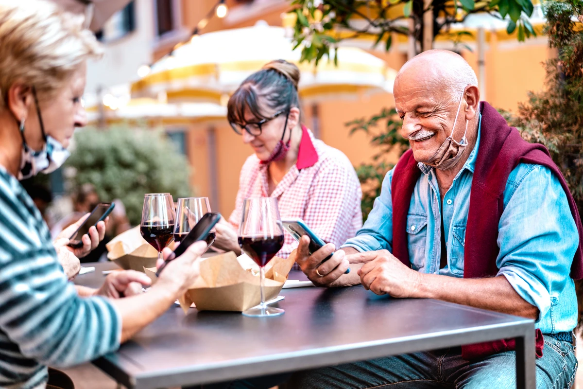 La révolution technologique dans la traçabilité des coffrets de vin : enjeux juridiques et opportunités pour le secteur viticole